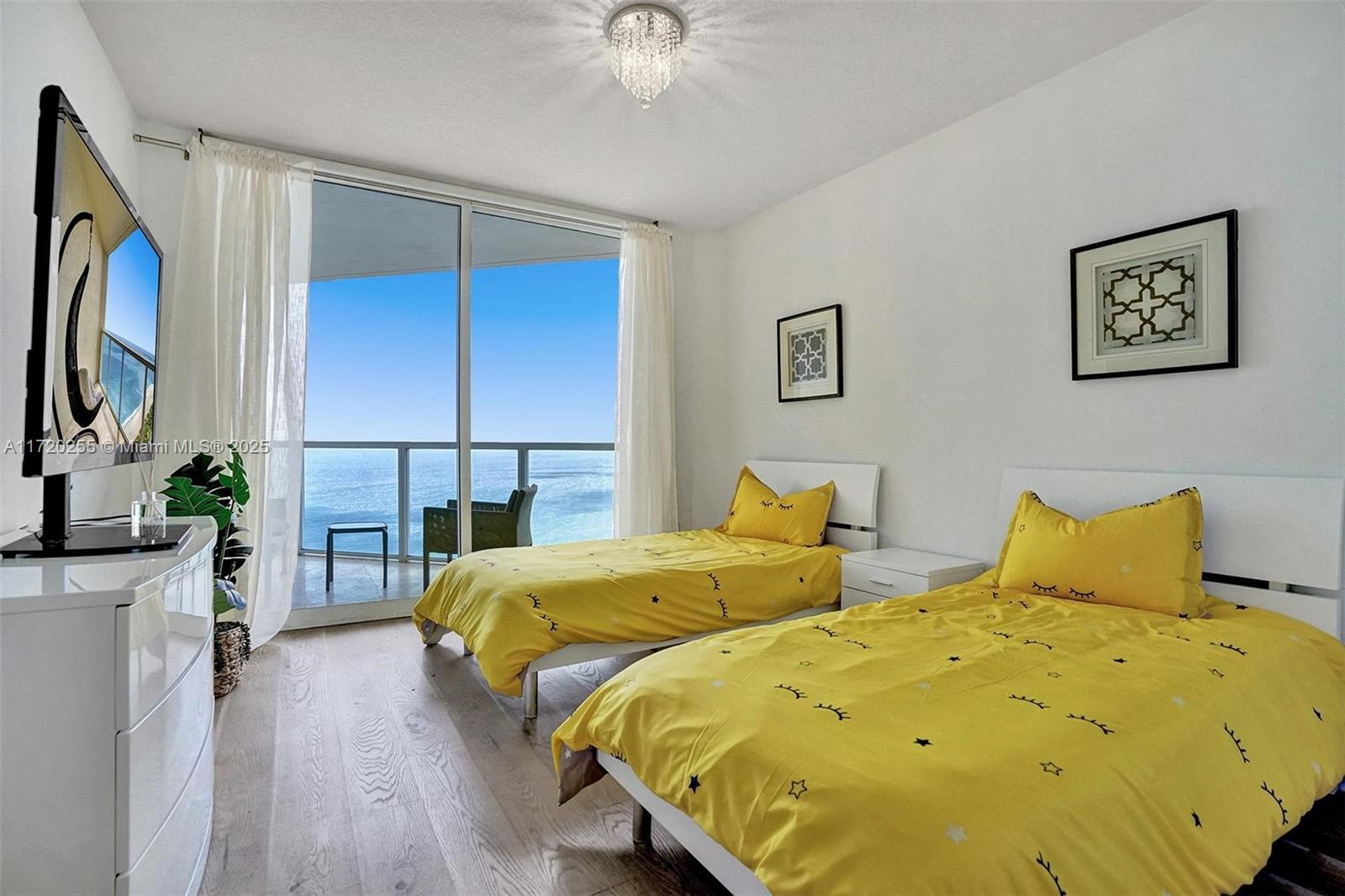 LA PERLA CONDO - Residential