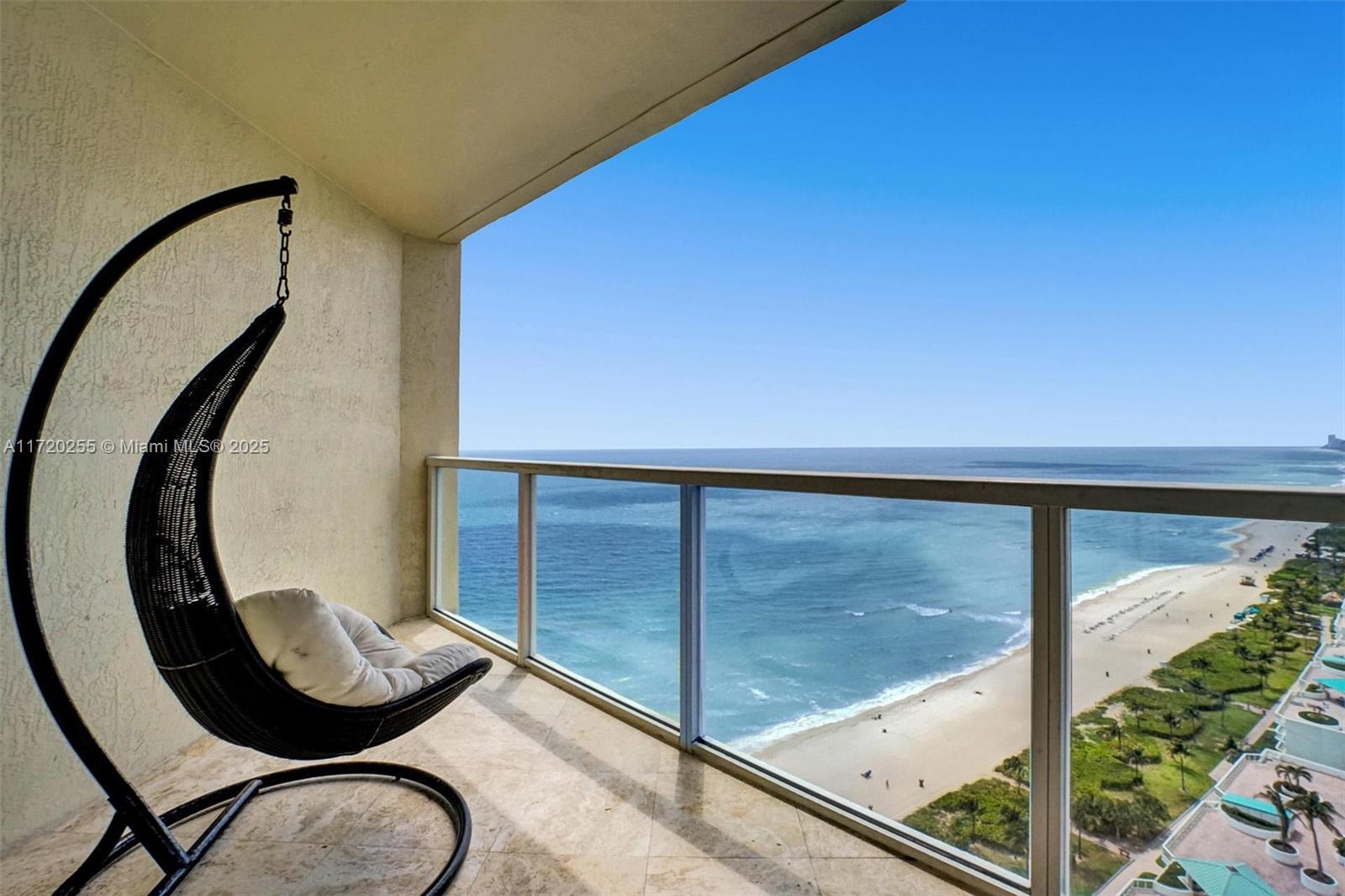 LA PERLA CONDO - Residential