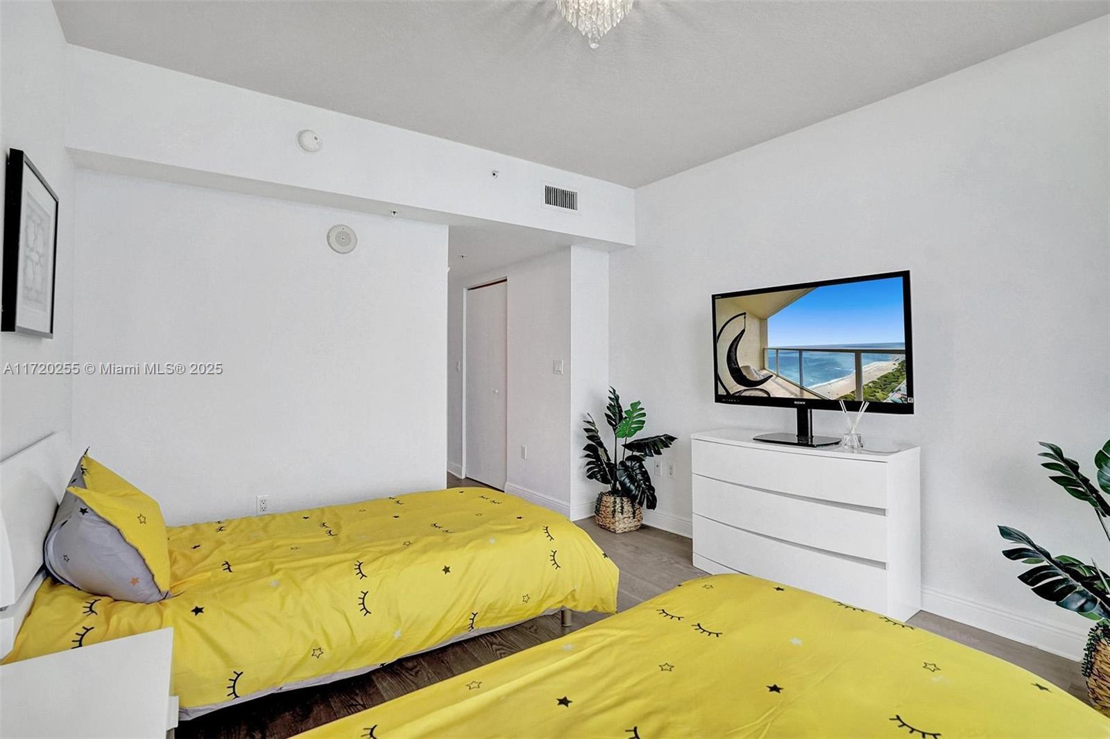 LA PERLA CONDO - Residential
