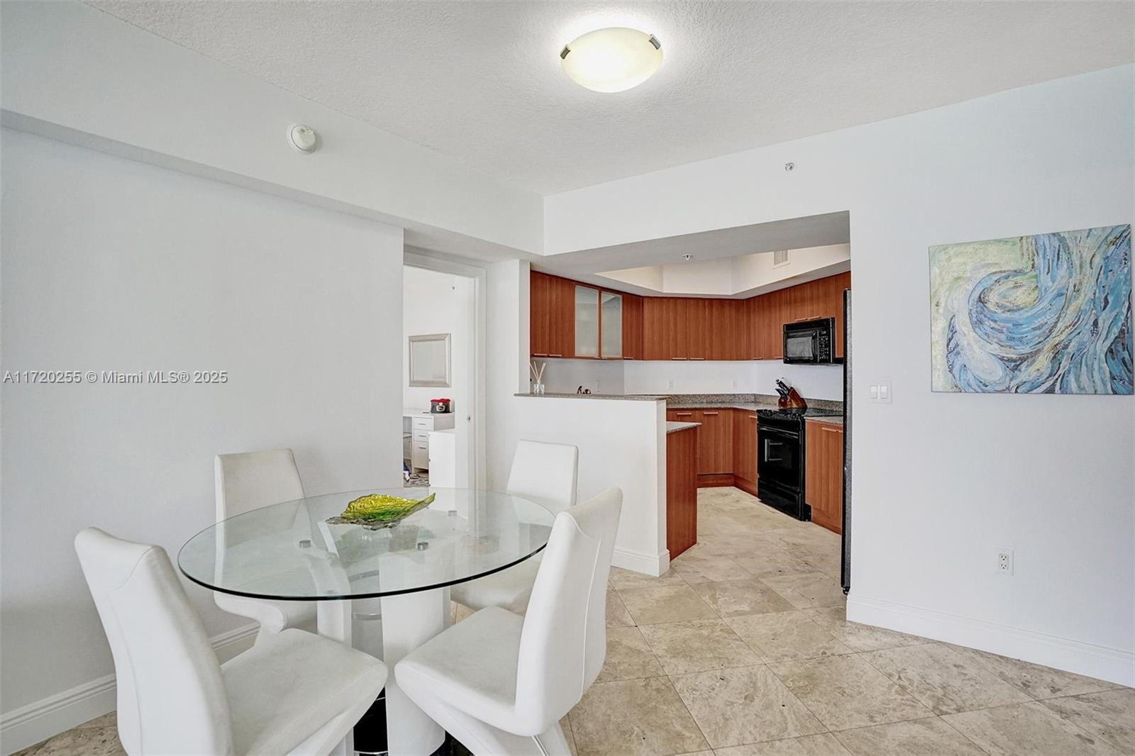 LA PERLA CONDO - Residential