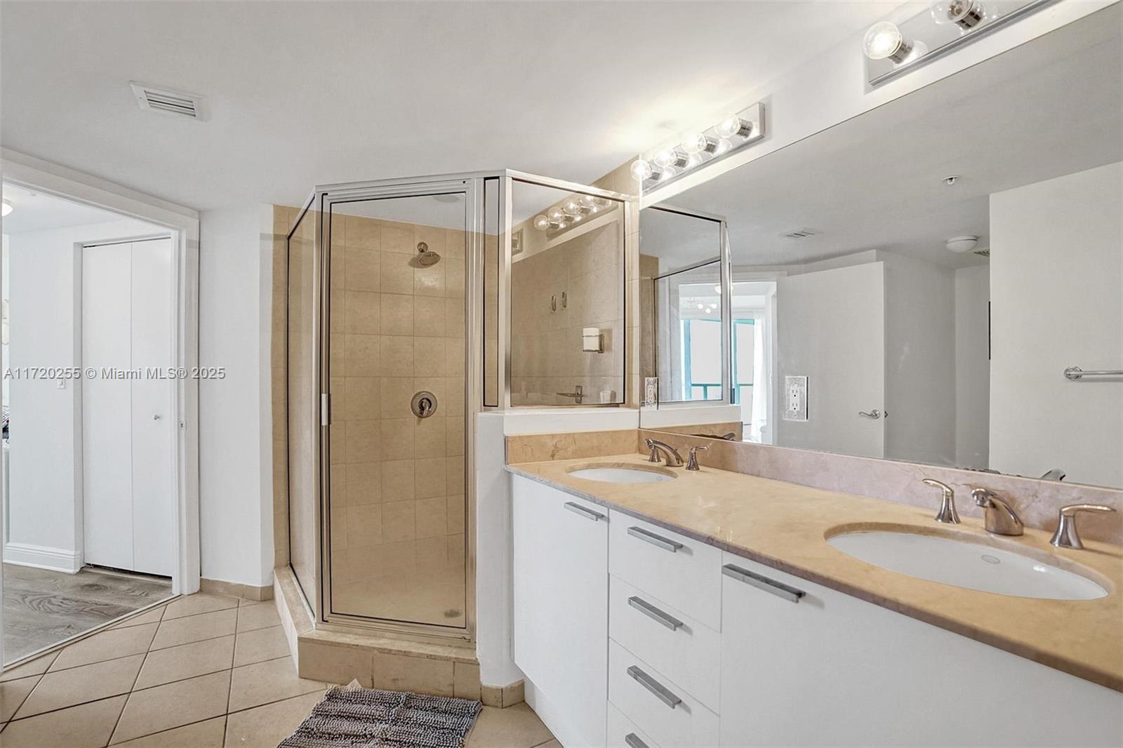 LA PERLA CONDO - Residential
