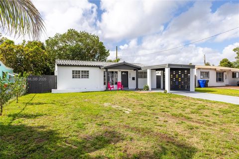 Photo of 6820 Park St, Hollywood, FL 33024 (MLS # A11994590)