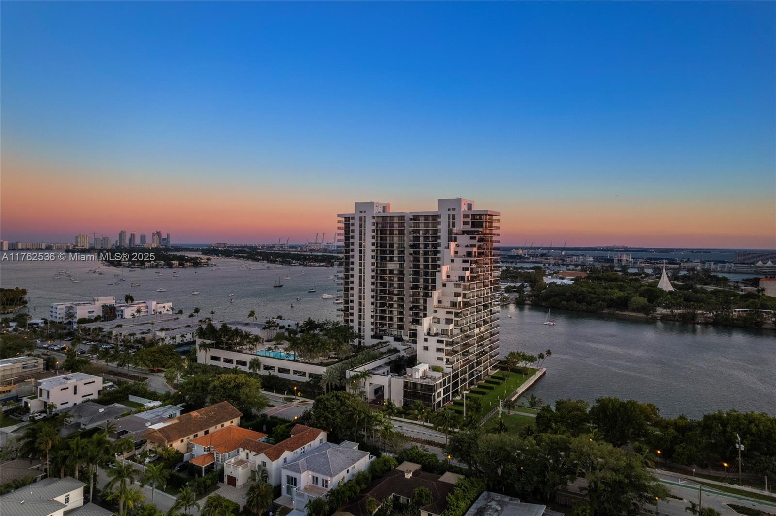 ONE THOUSAND VENETIAN WAY - Residential