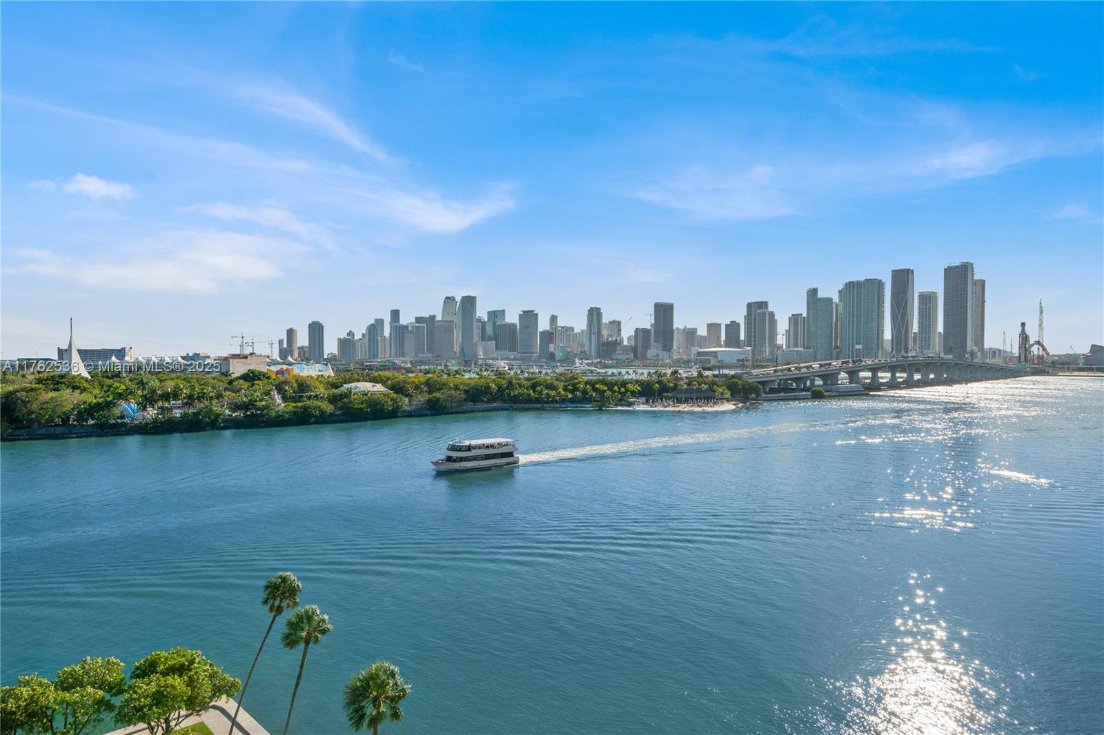 ONE THOUSAND VENETIAN WAY - Residential