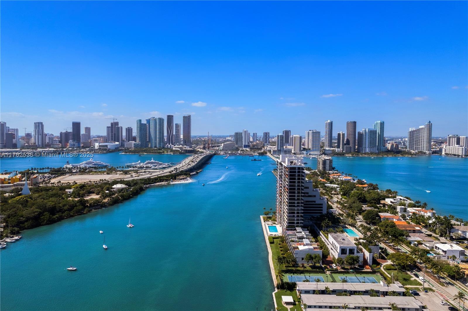 ONE THOUSAND VENETIAN WAY - Residential