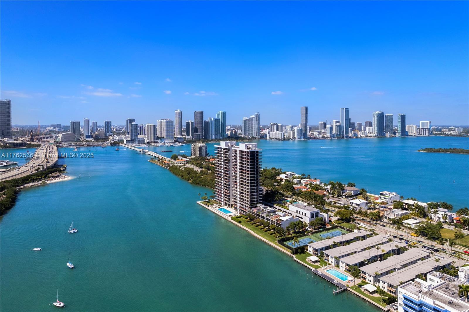 ONE THOUSAND VENETIAN WAY - Residential