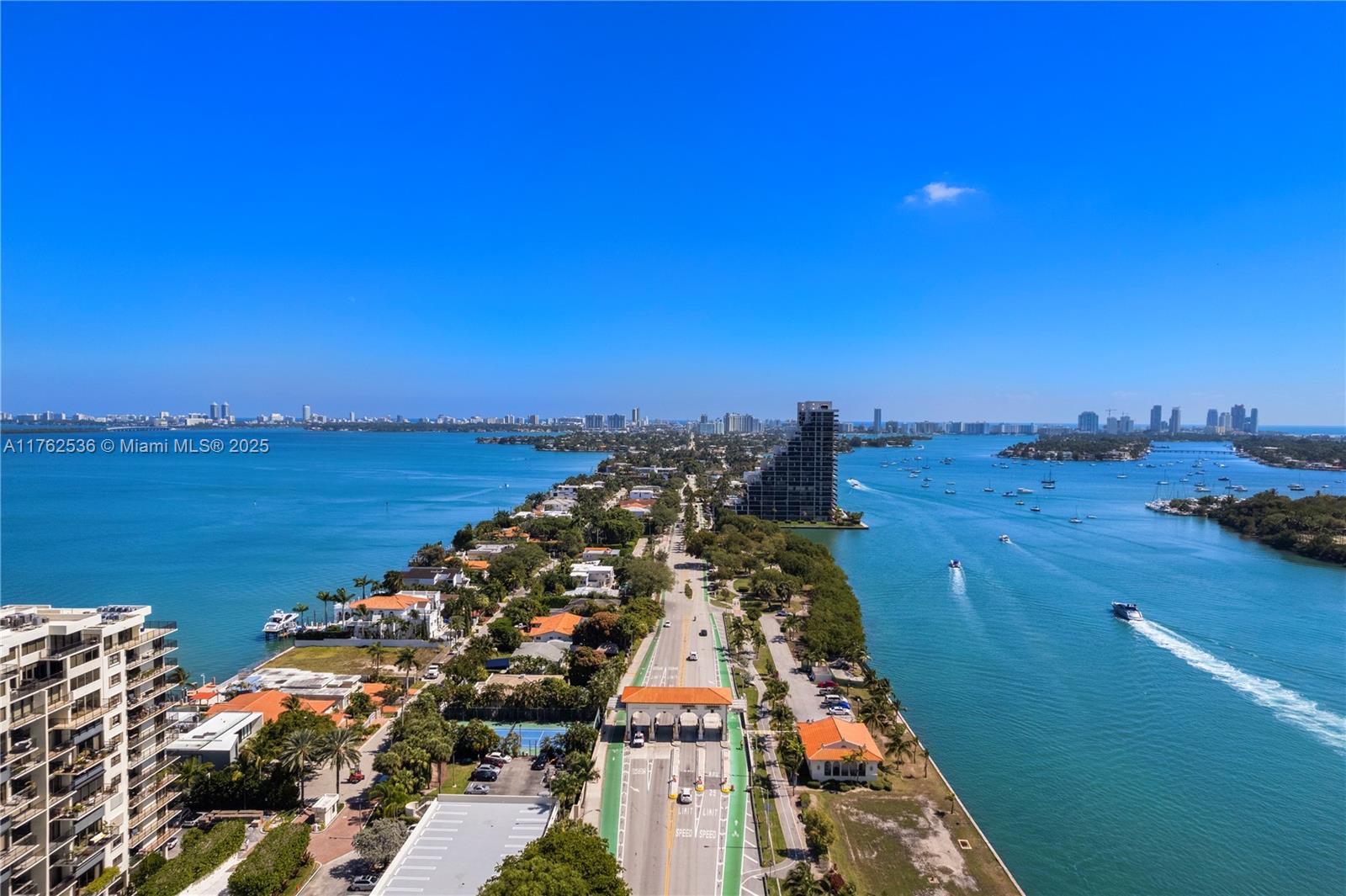 ONE THOUSAND VENETIAN WAY - Residential