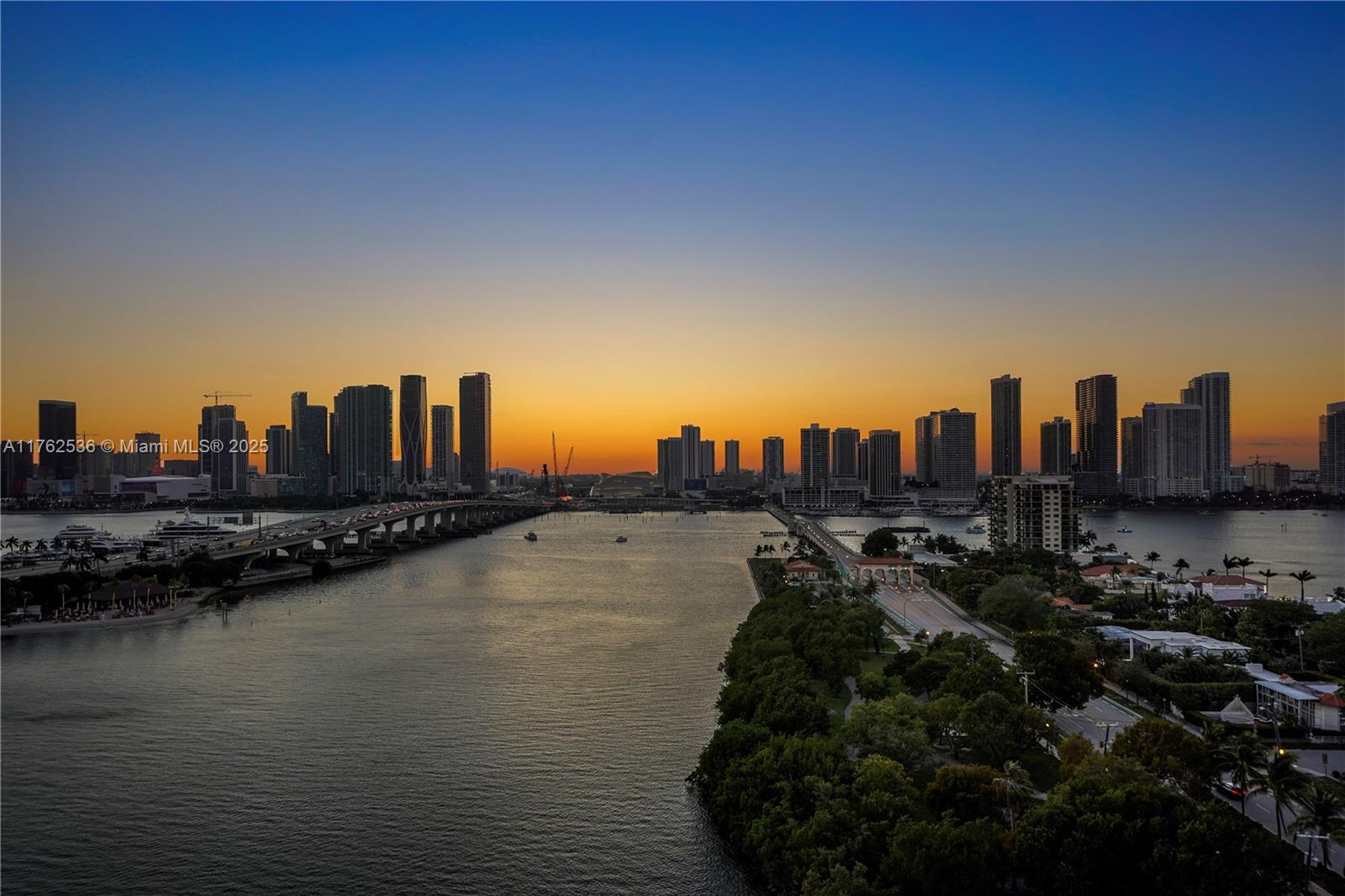 ONE THOUSAND VENETIAN WAY - Residential