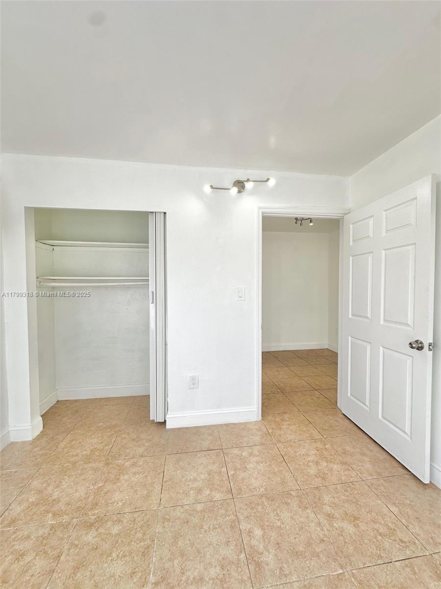 10 NW 77th St 7
