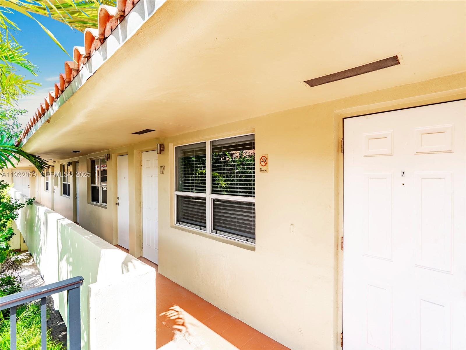 EVERGLADE LAND SALES CO - Residential Lease