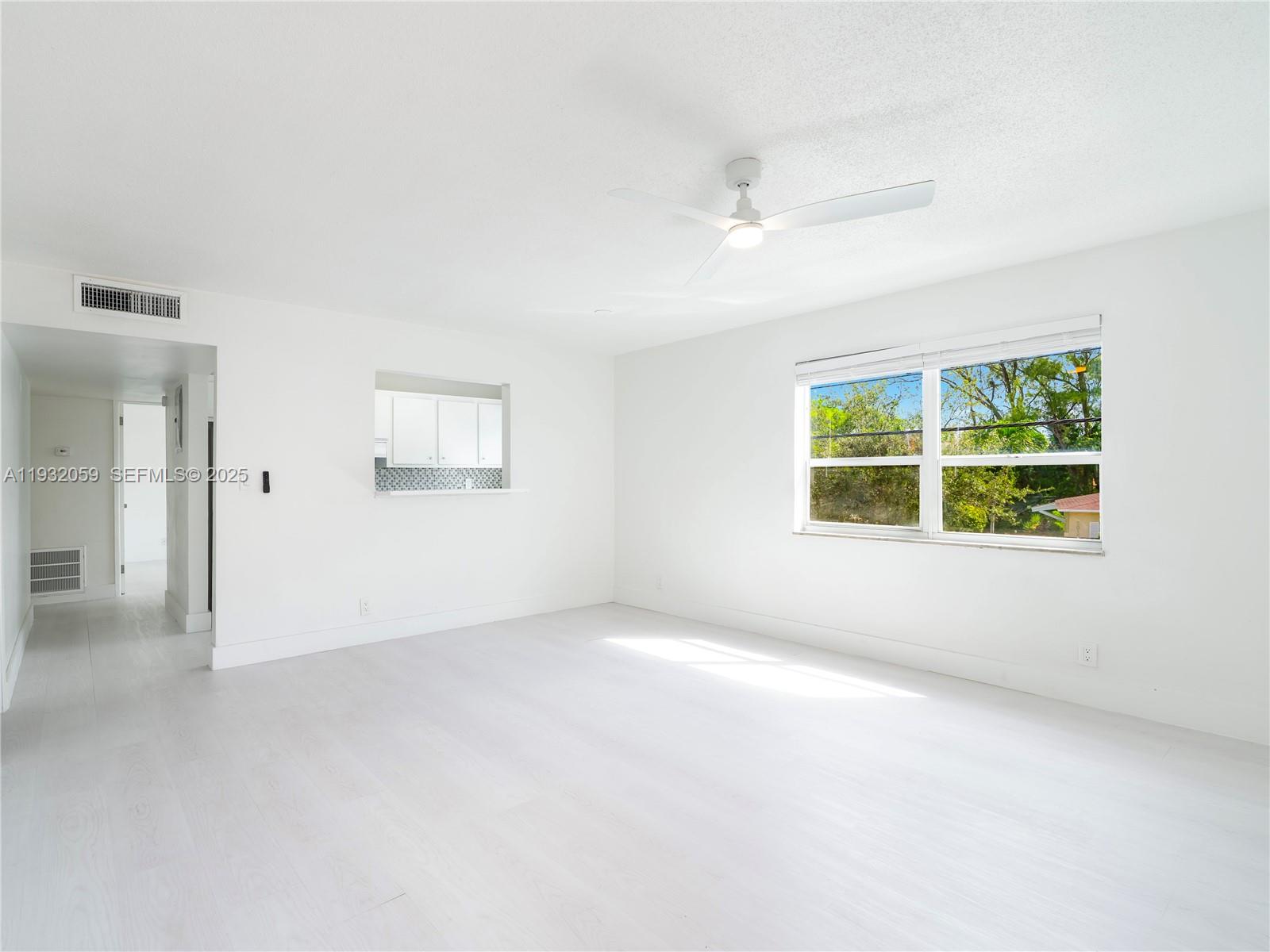 EVERGLADE LAND SALES CO - Residential Lease