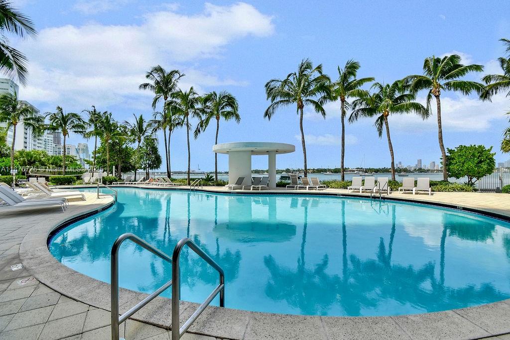 THE WAVERLY AT SOUTH BEAC - Residential