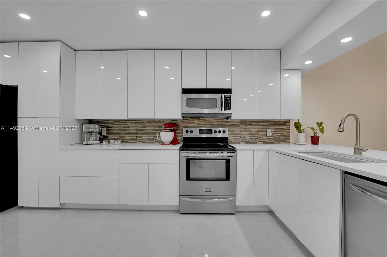 SANDPIPER BAY - Residential