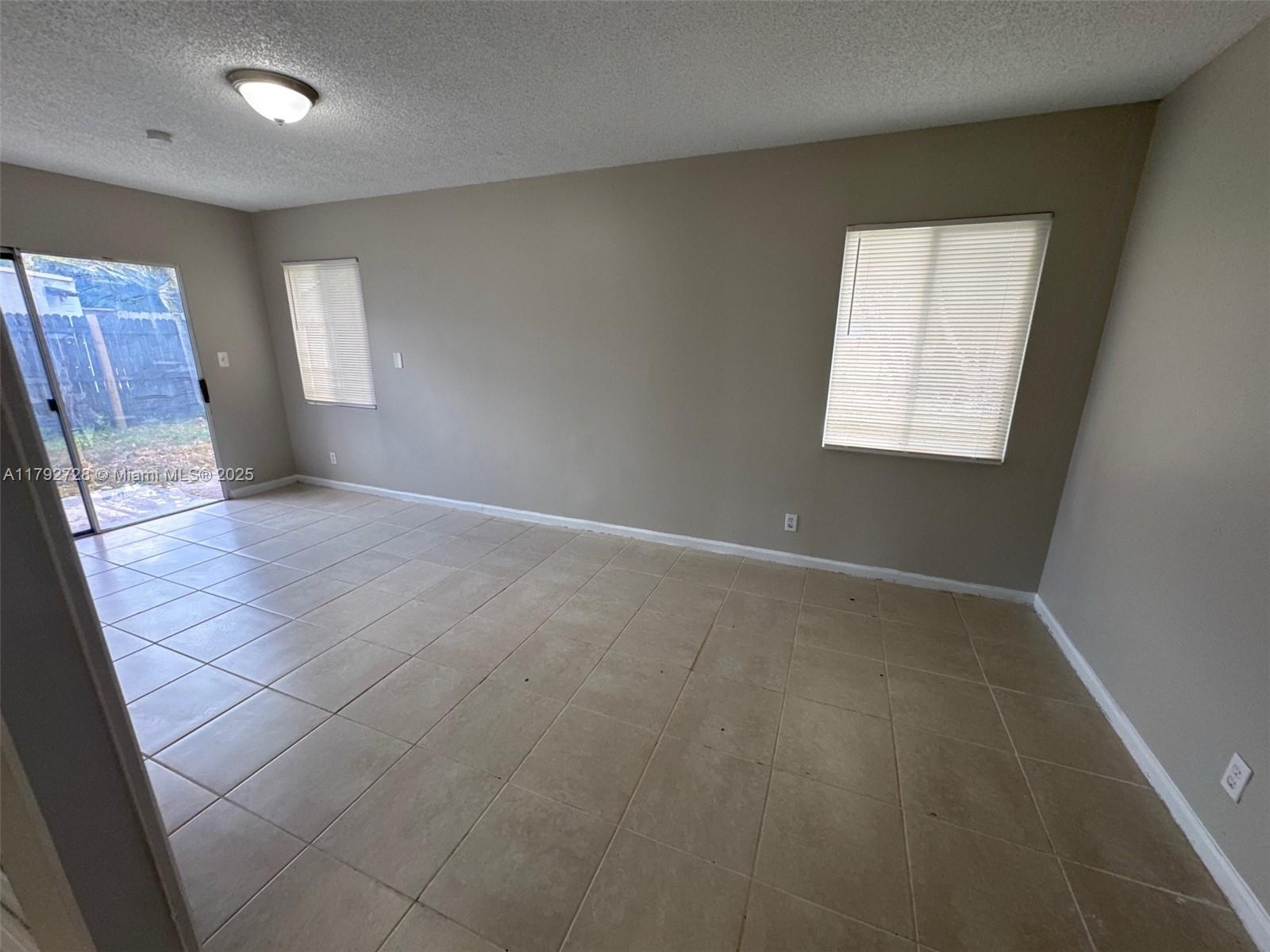 1251 SW 73rd Ave