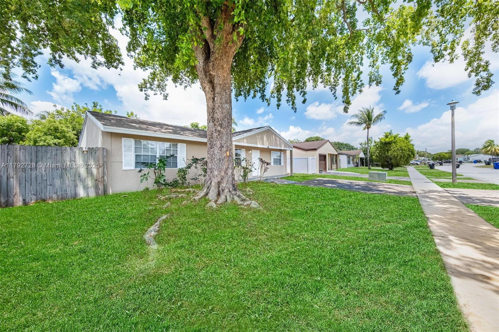 1251 SW 73rd Ave