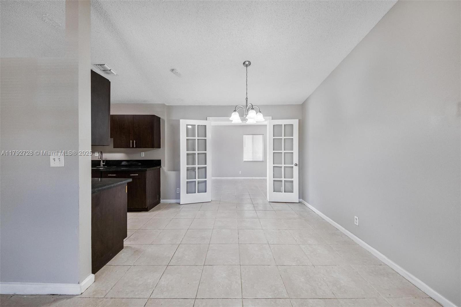 NORTH LAUDERDALE ESTATES - Residential