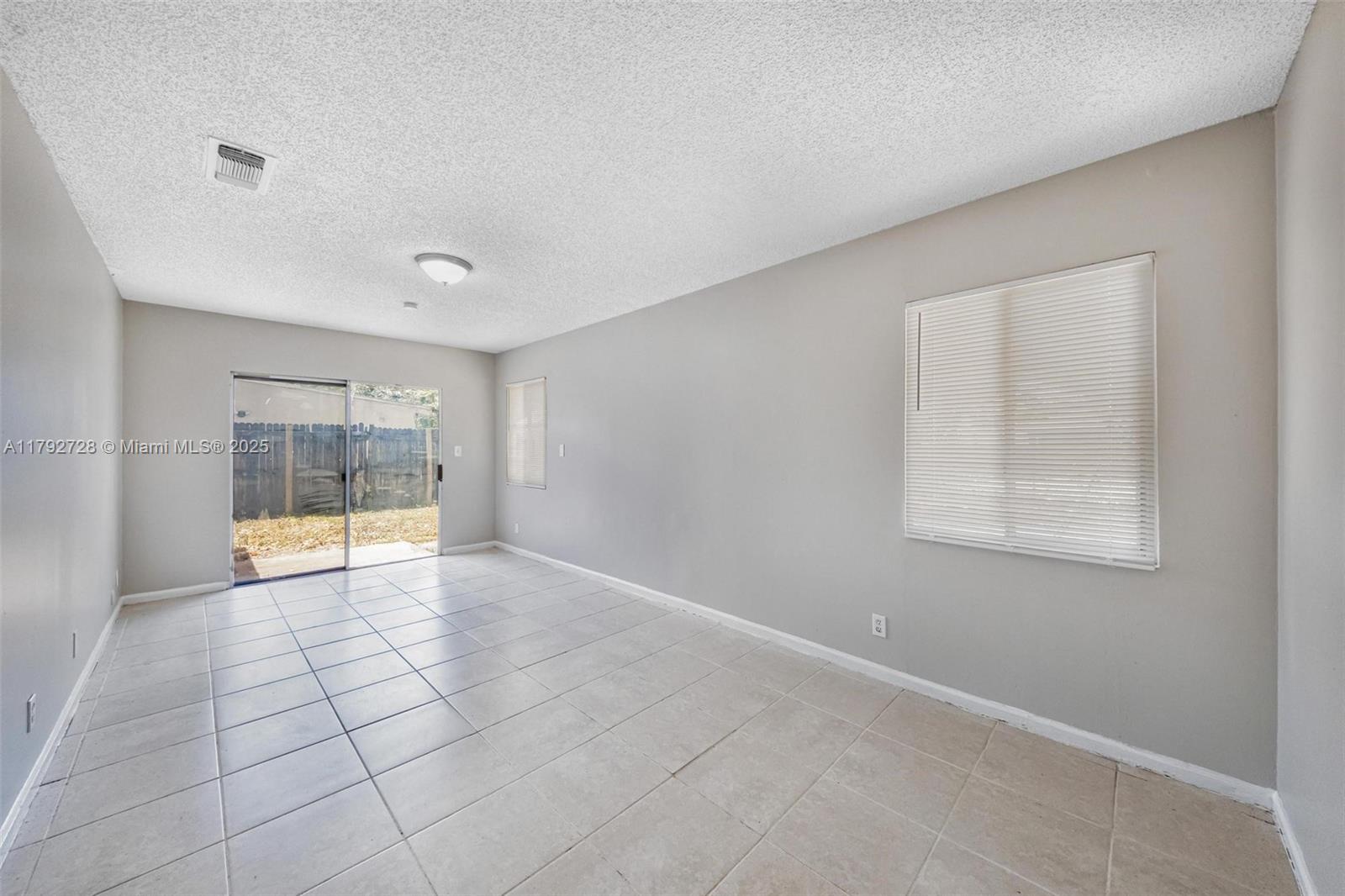 NORTH LAUDERDALE ESTATES - Residential