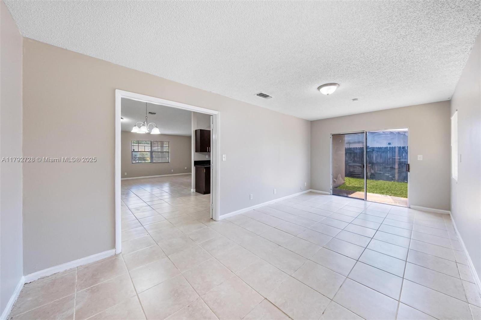 NORTH LAUDERDALE ESTATES - Residential