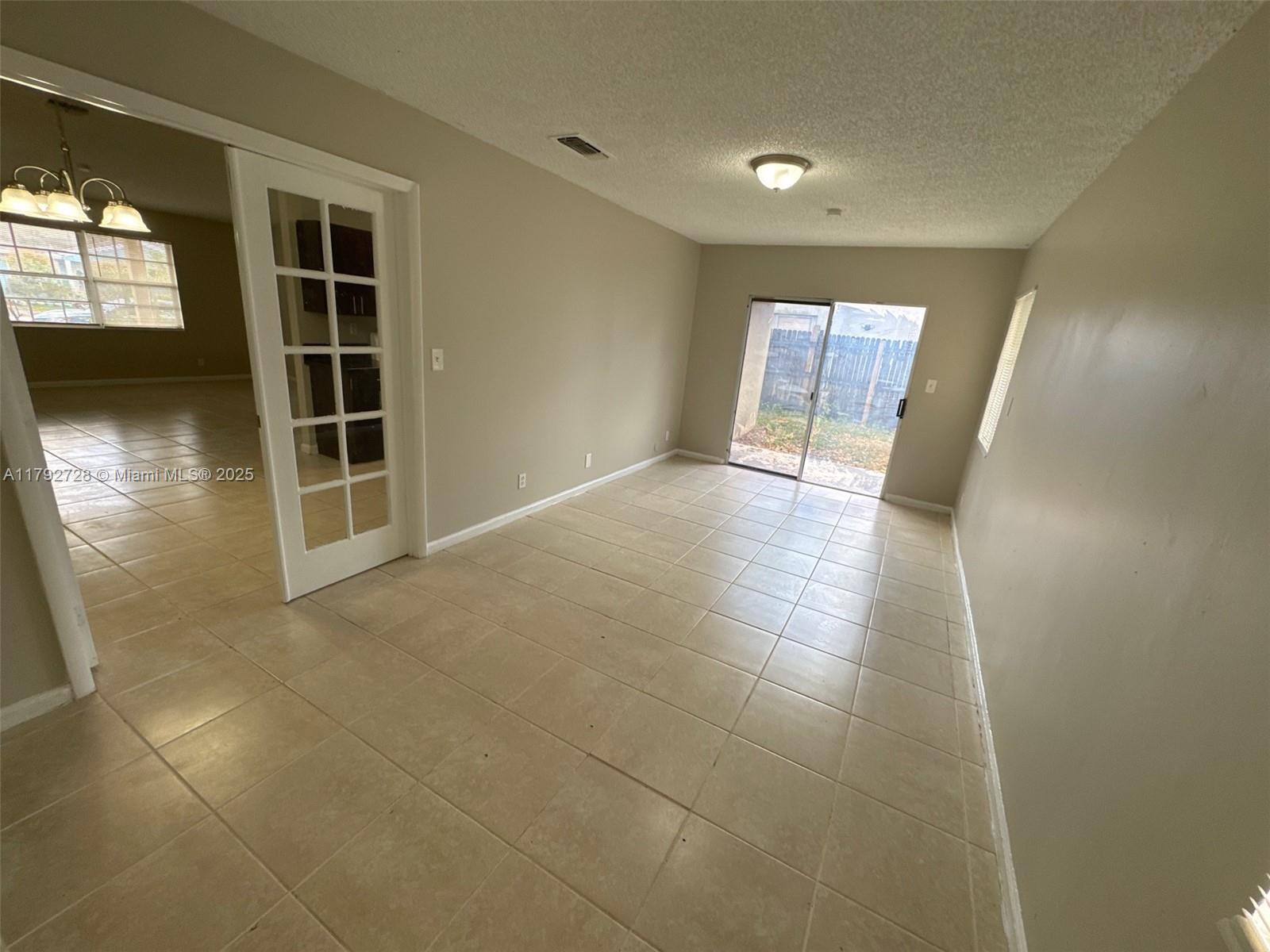 1251 SW 73rd Ave