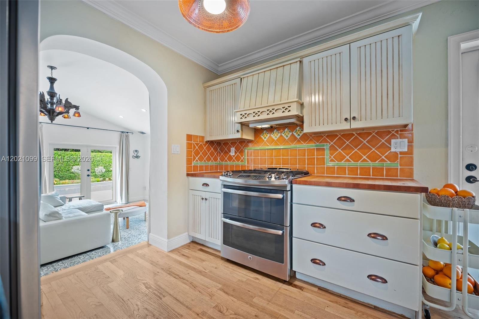 COUNTRY CLUB ESTATES SEC - Residential
