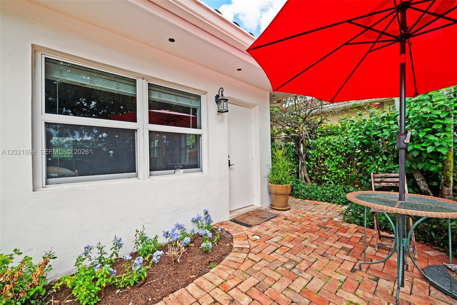 COUNTRY CLUB ESTATES SEC - Residential