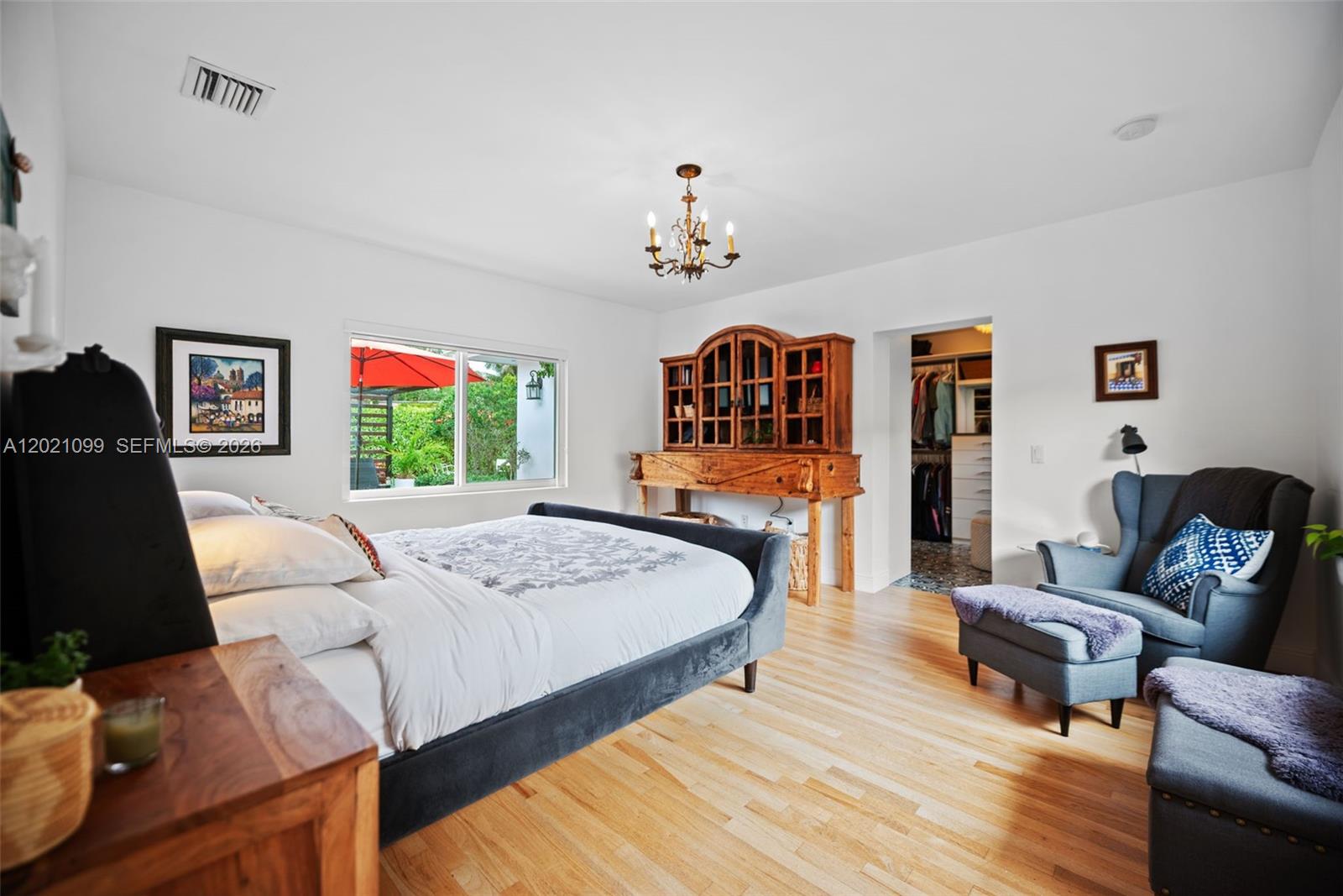 COUNTRY CLUB ESTATES SEC - Residential