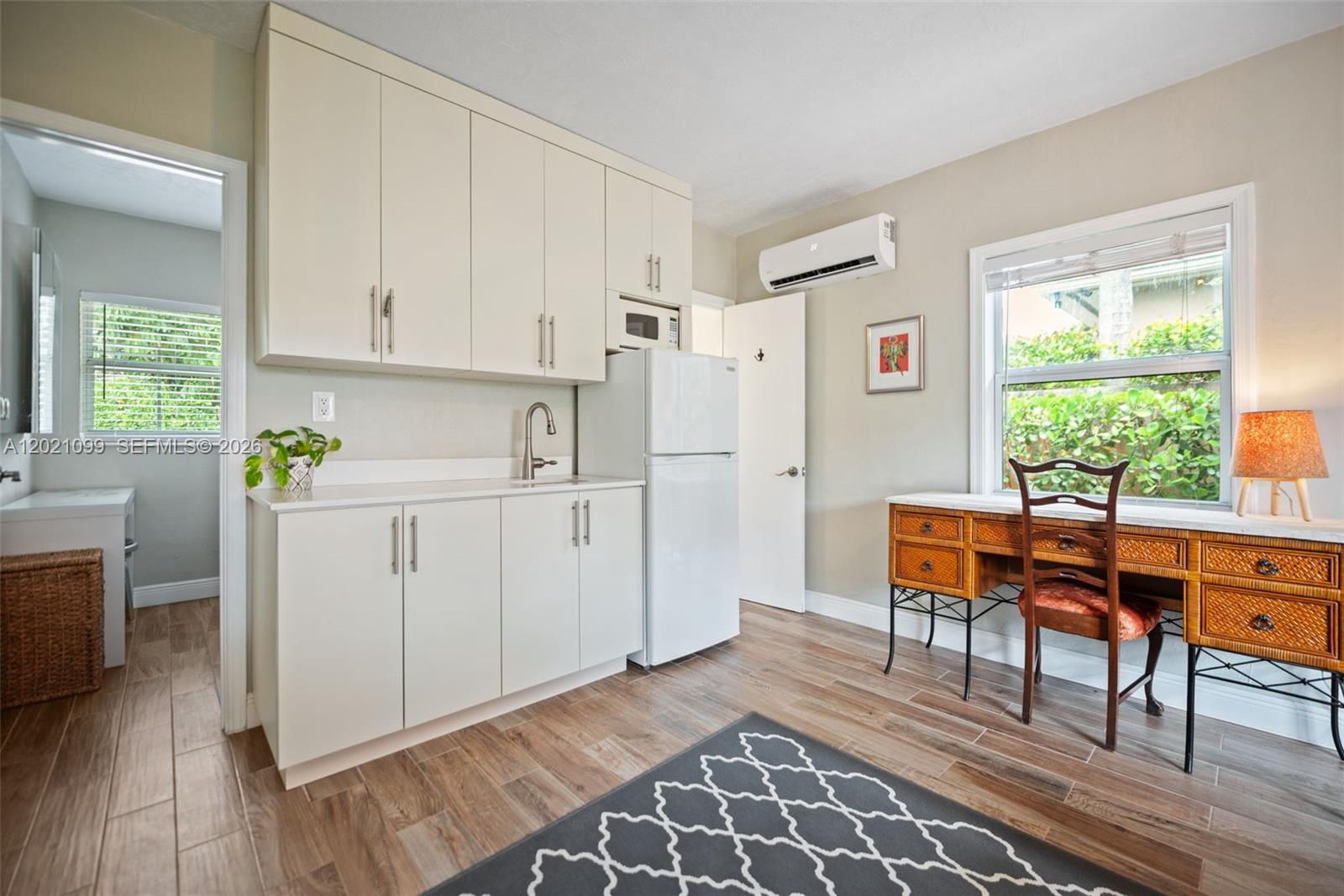 COUNTRY CLUB ESTATES SEC - Residential