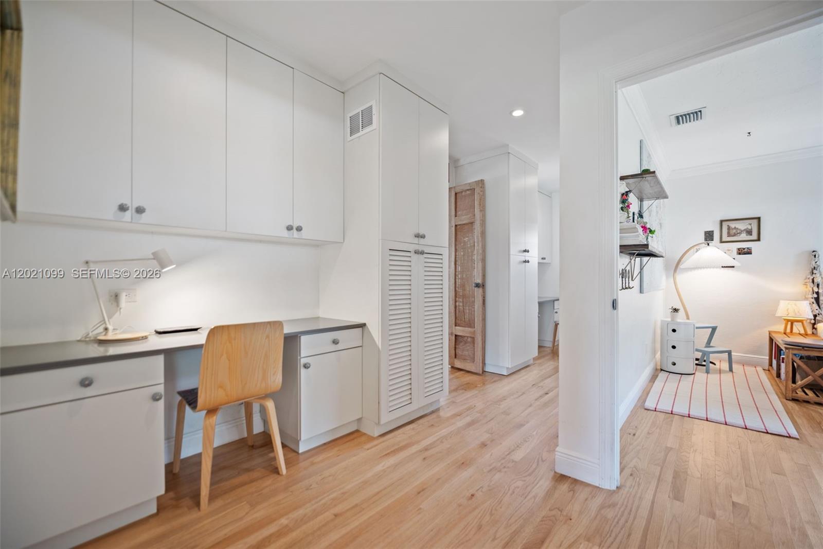 COUNTRY CLUB ESTATES SEC - Residential