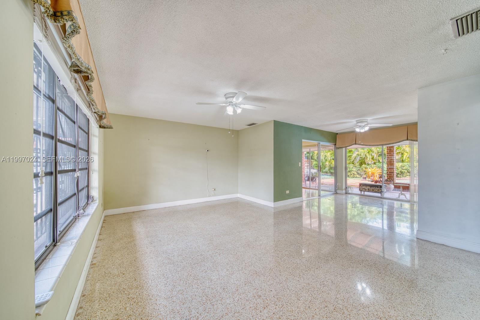 CORAL PK EST SEC 6 - Residential