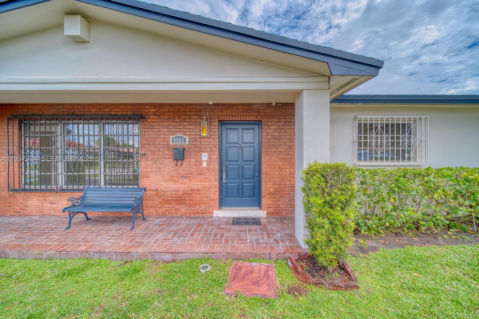 CORAL PK EST SEC 6 - Residential