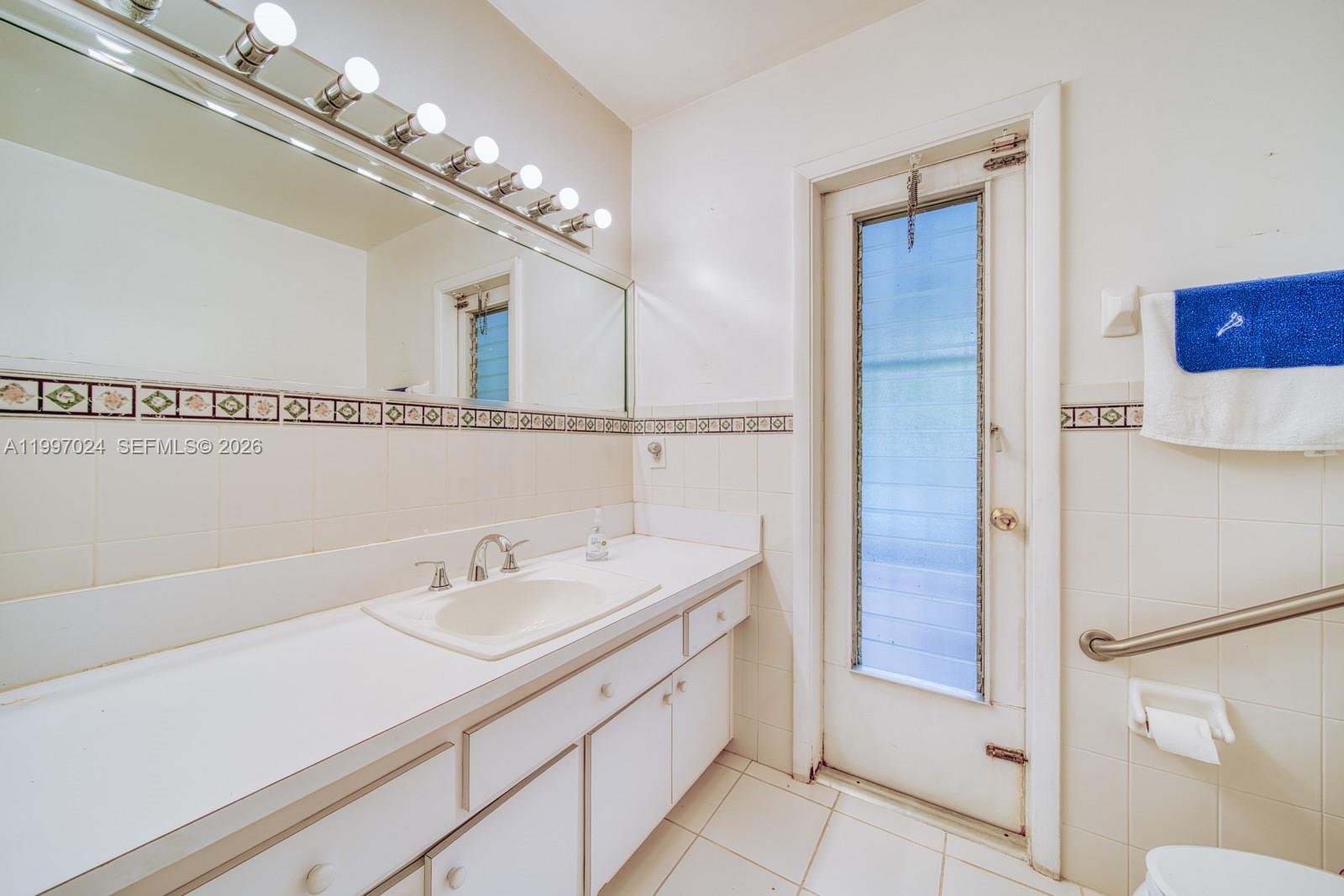 CORAL PK EST SEC 6 - Residential