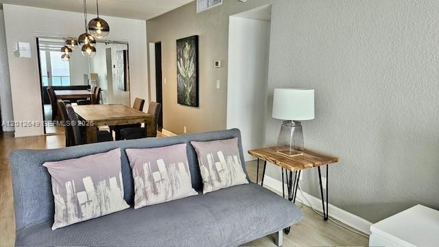 TIDES ON HOLLYWOOD BEACH - Residential Lease