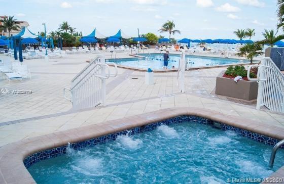 PARKER PLAZA ESTATES COND - Residential