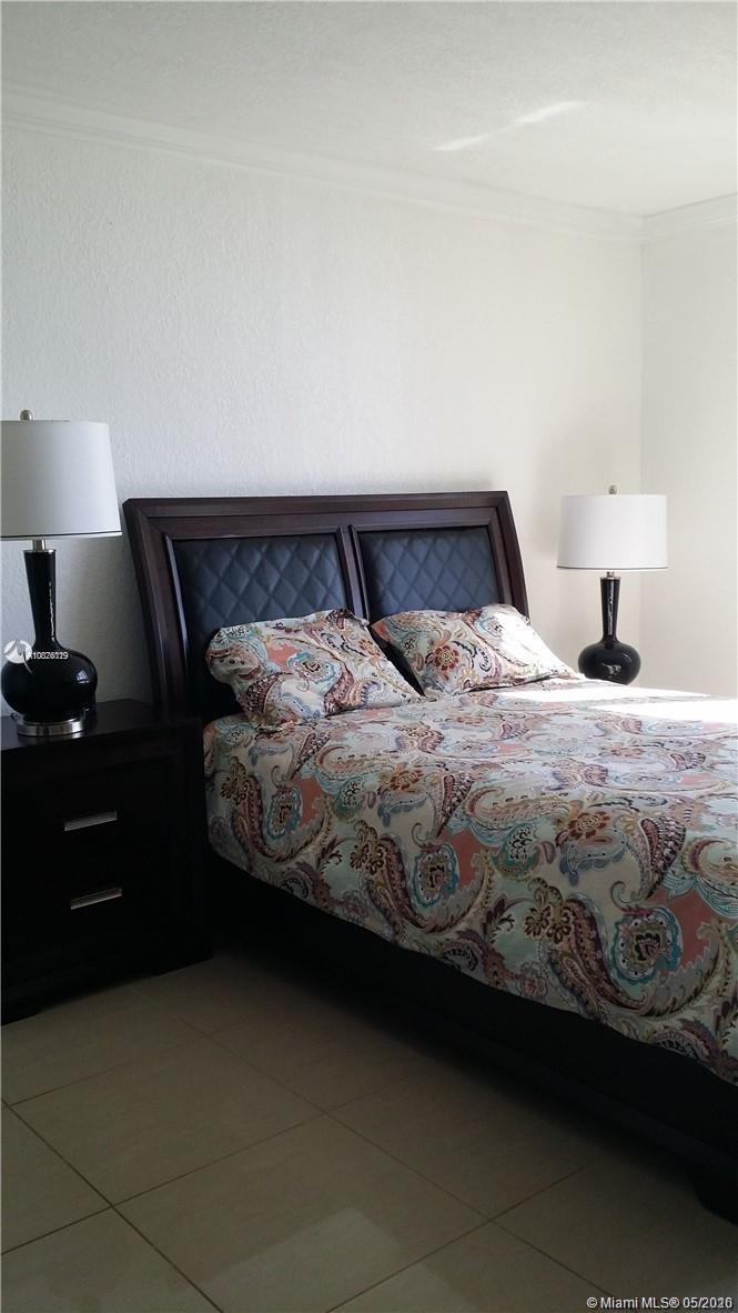 PARKER PLAZA ESTATES COND - Residential