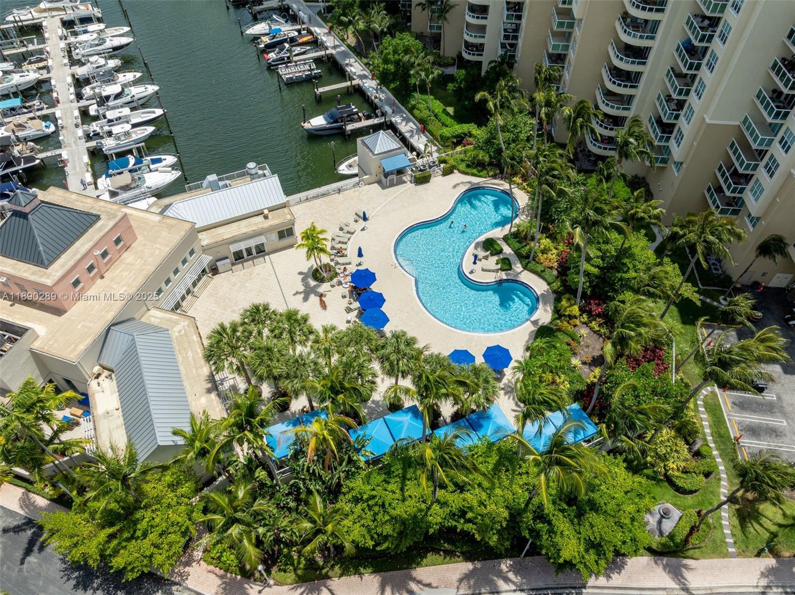 AVENTURA MARINA ONE - Residential