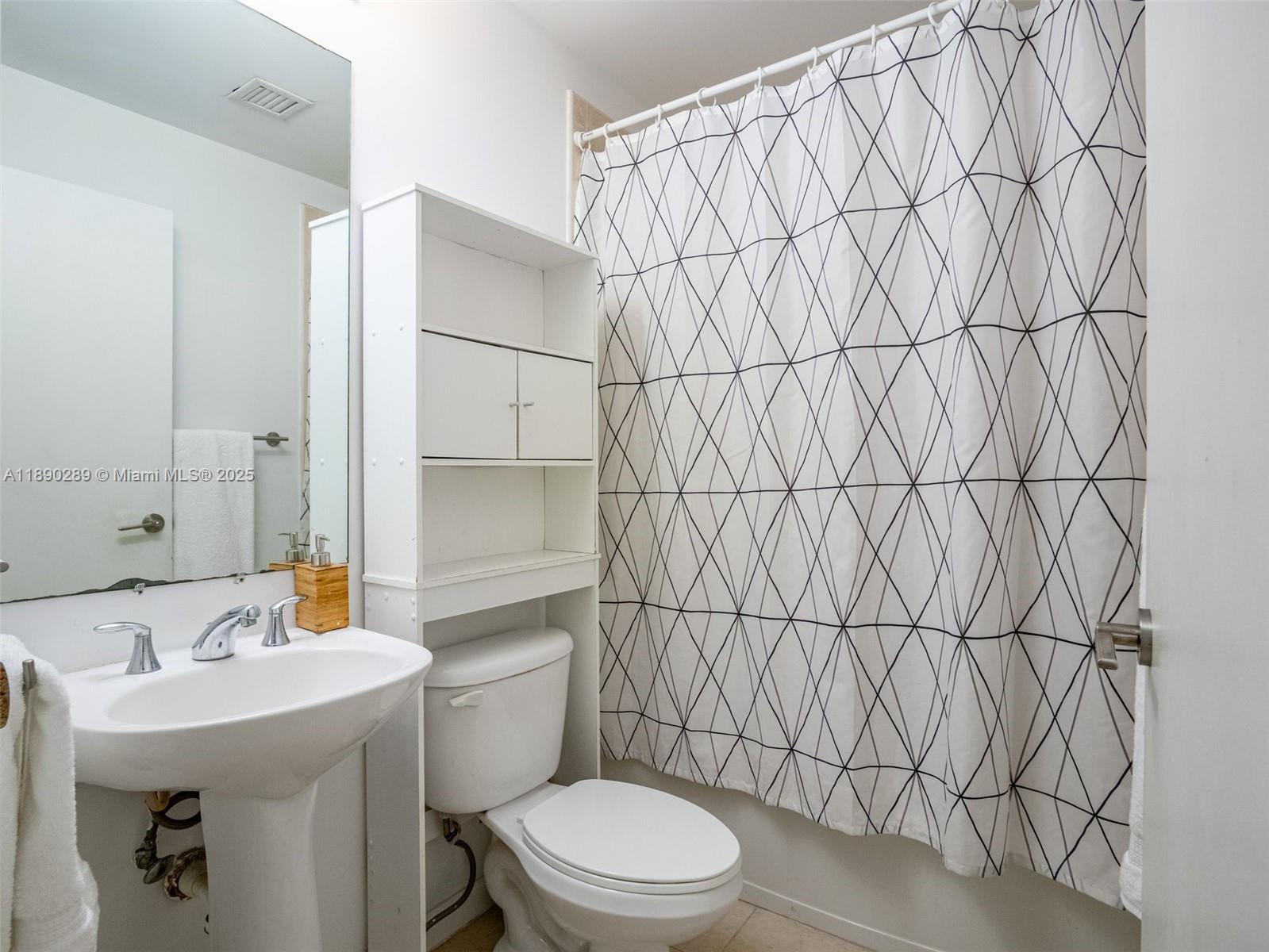 AVENTURA MARINA ONE - Residential