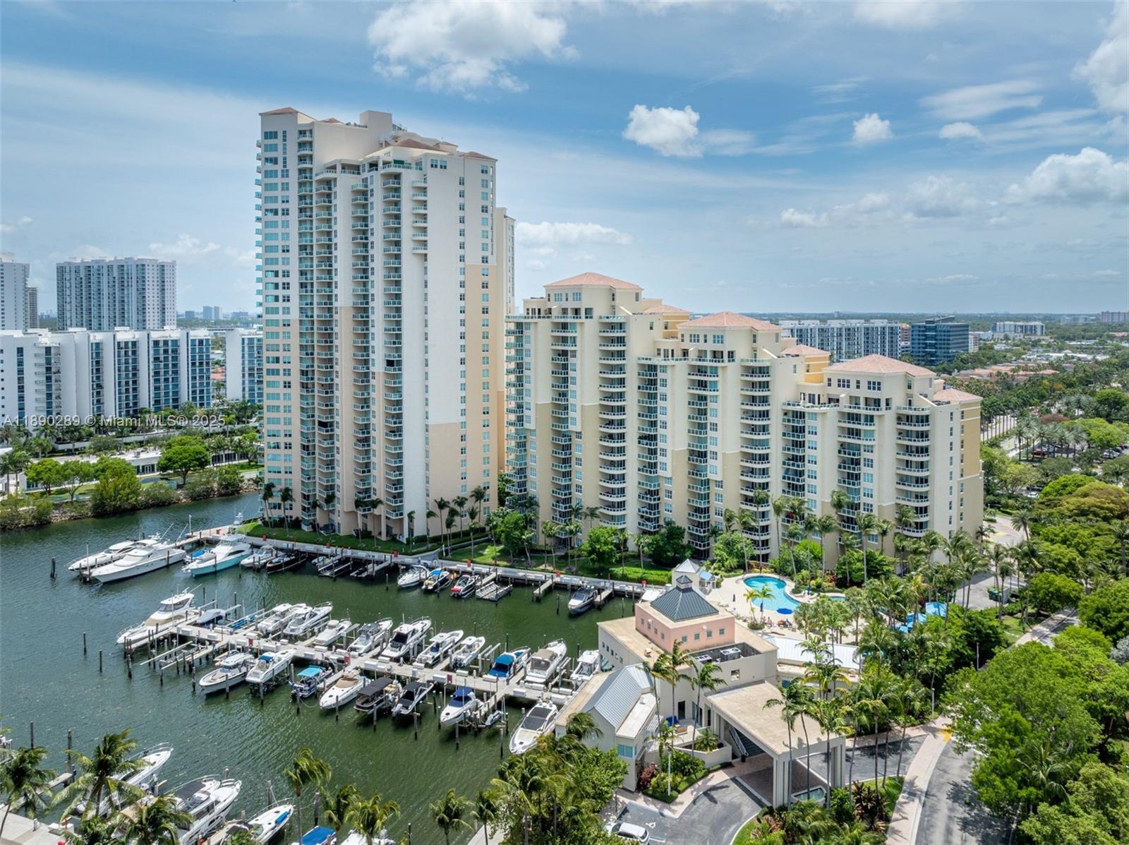 AVENTURA MARINA ONE - Residential