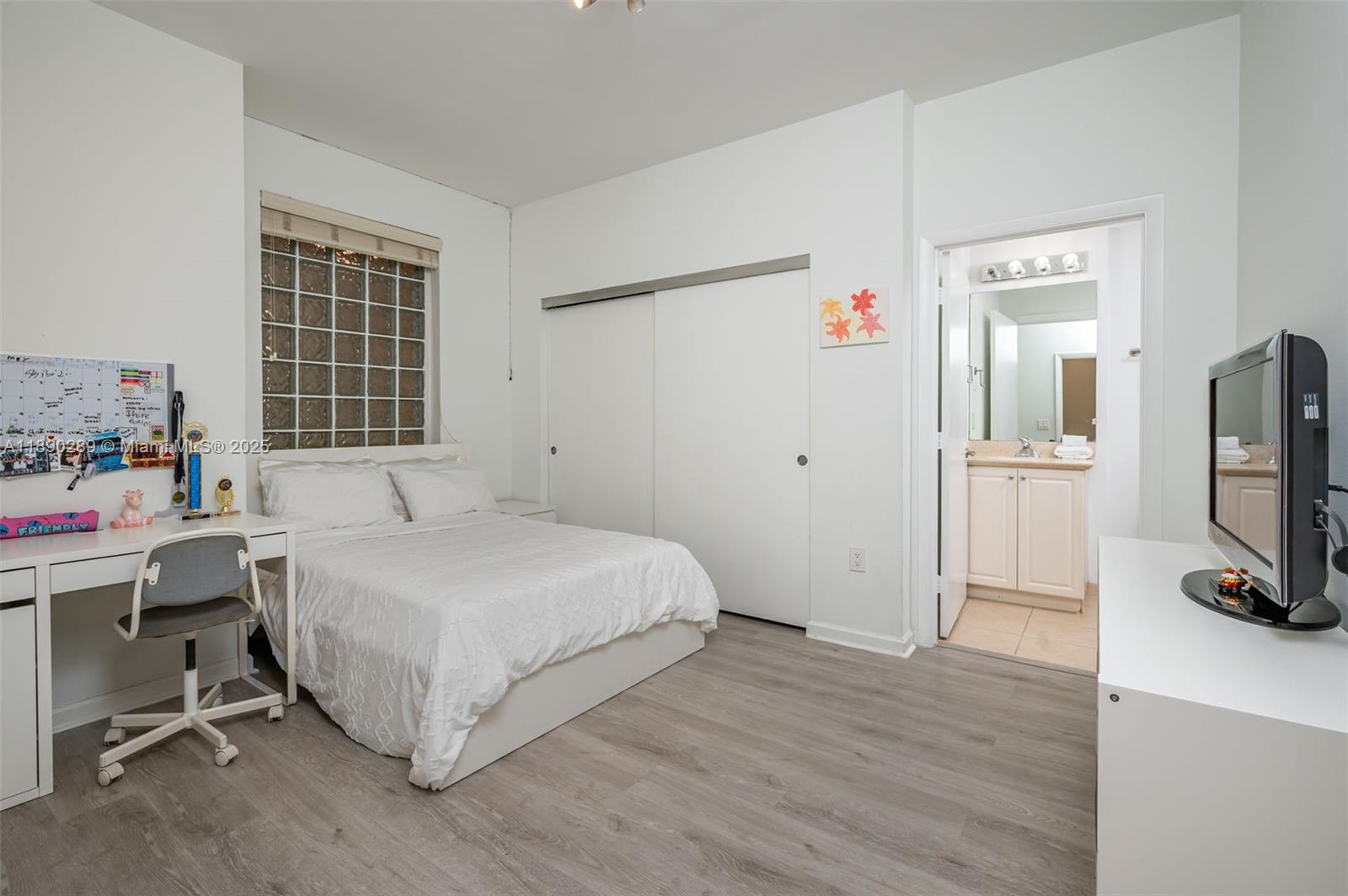 AVENTURA MARINA ONE - Residential