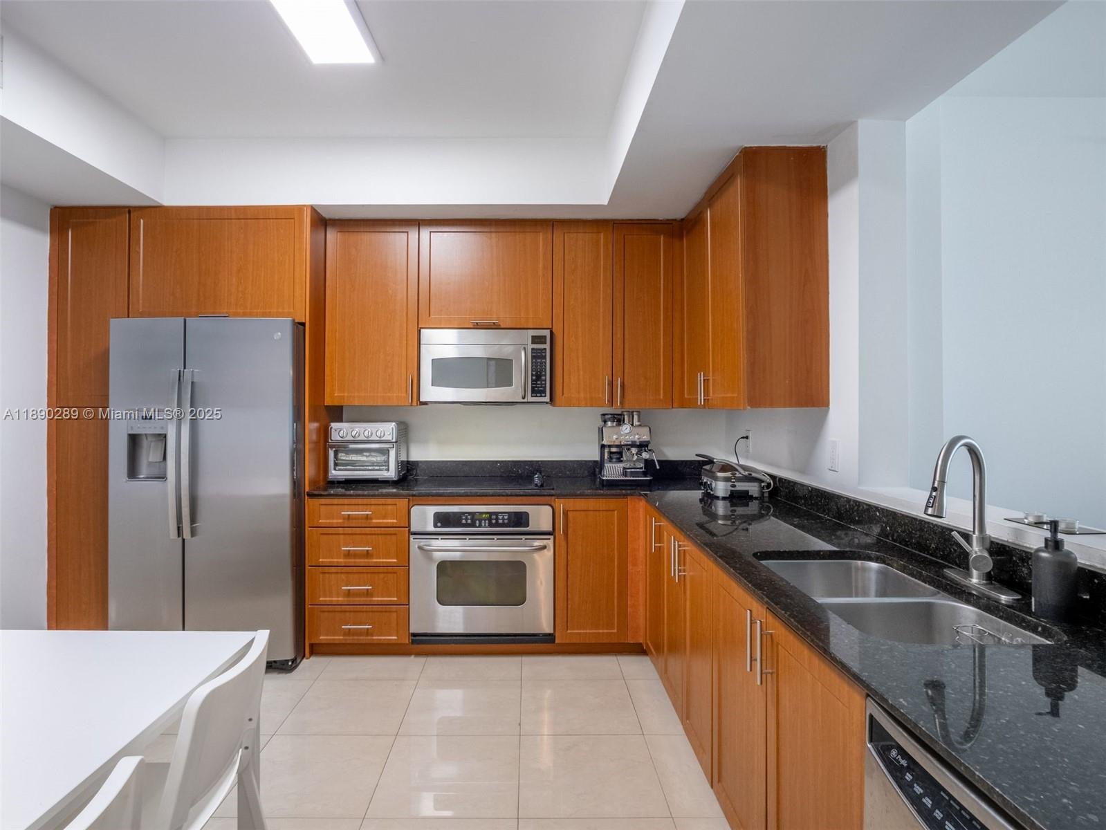 AVENTURA MARINA ONE - Residential