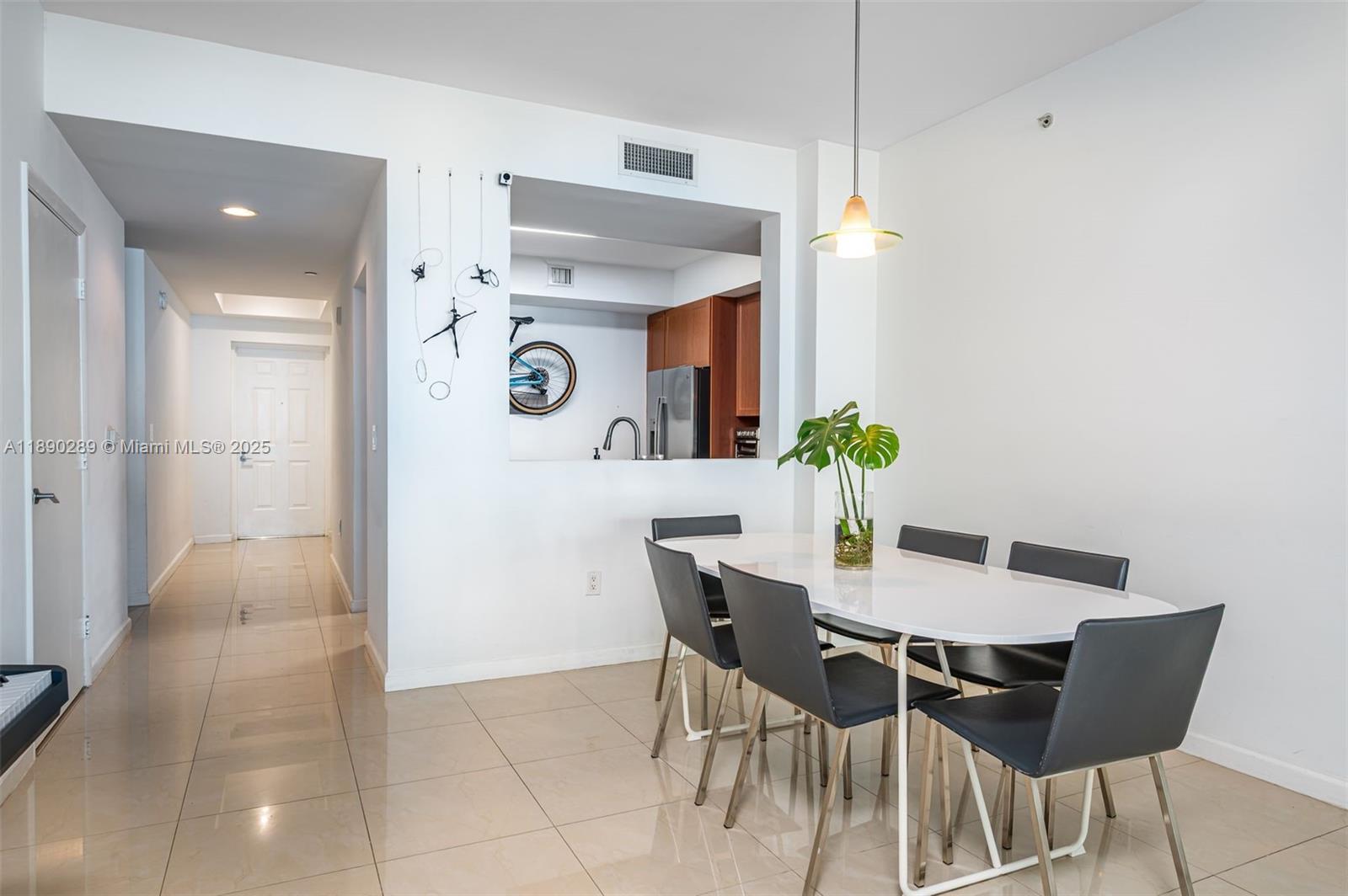 AVENTURA MARINA ONE - Residential