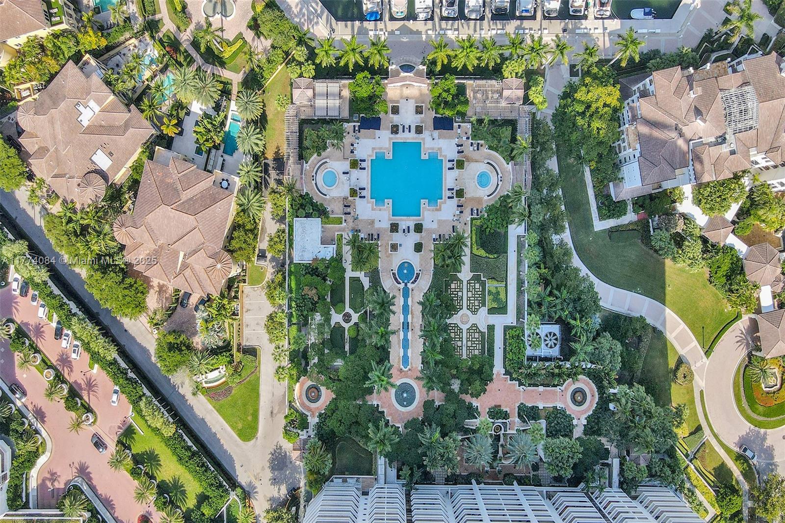 ¤2000 ISL BLVD WILLIAMS IS - Residential