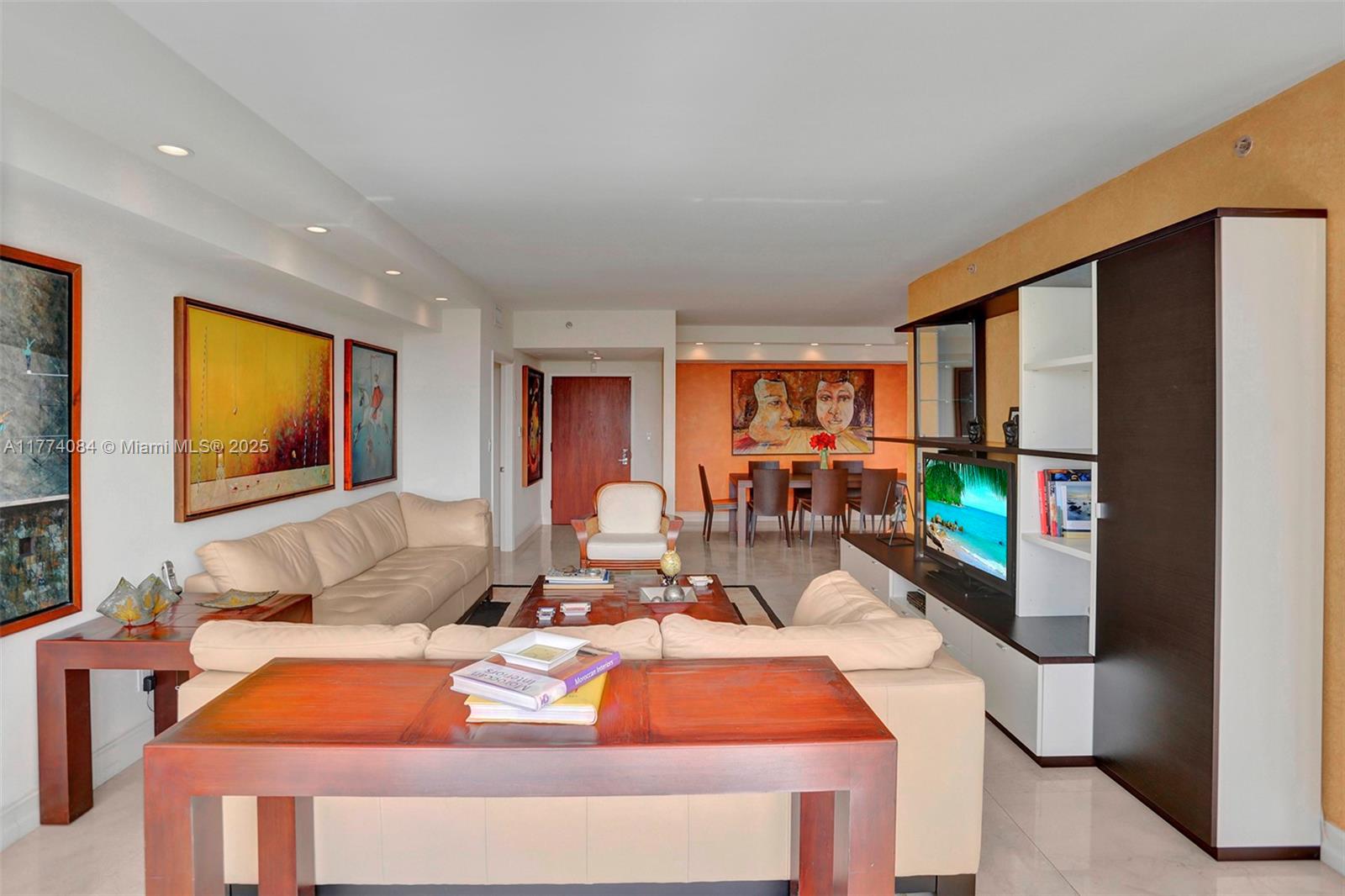 ¤2000 ISL BLVD WILLIAMS IS - Residential