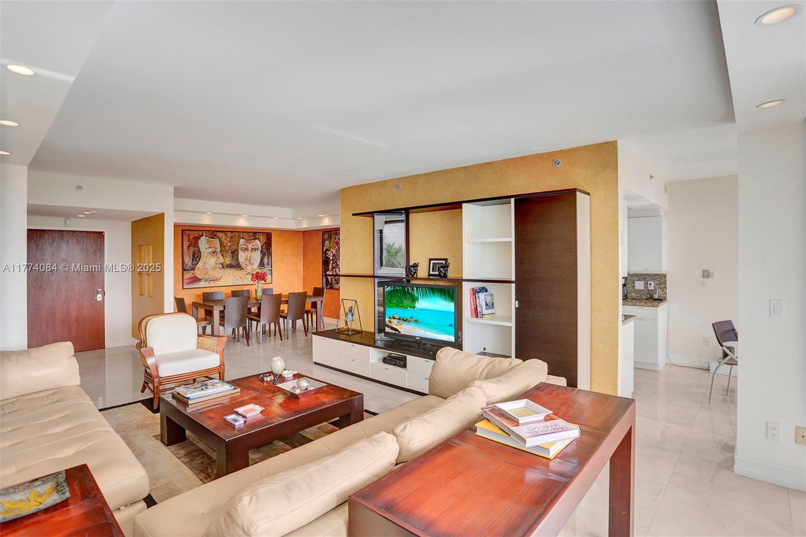 ¤2000 ISL BLVD WILLIAMS IS - Residential