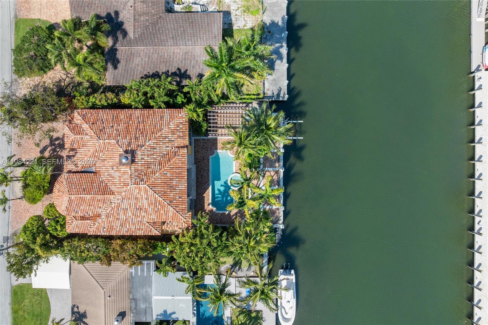 RIO VISTA ISLES - Residential