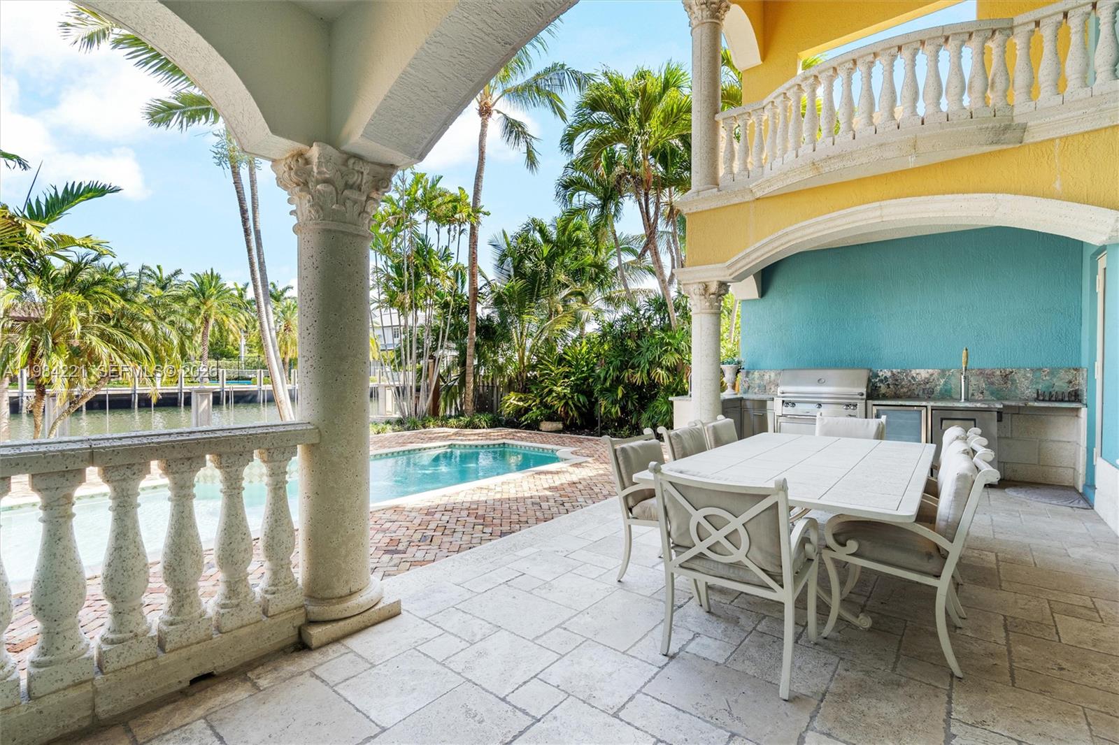 RIO VISTA ISLES - Residential