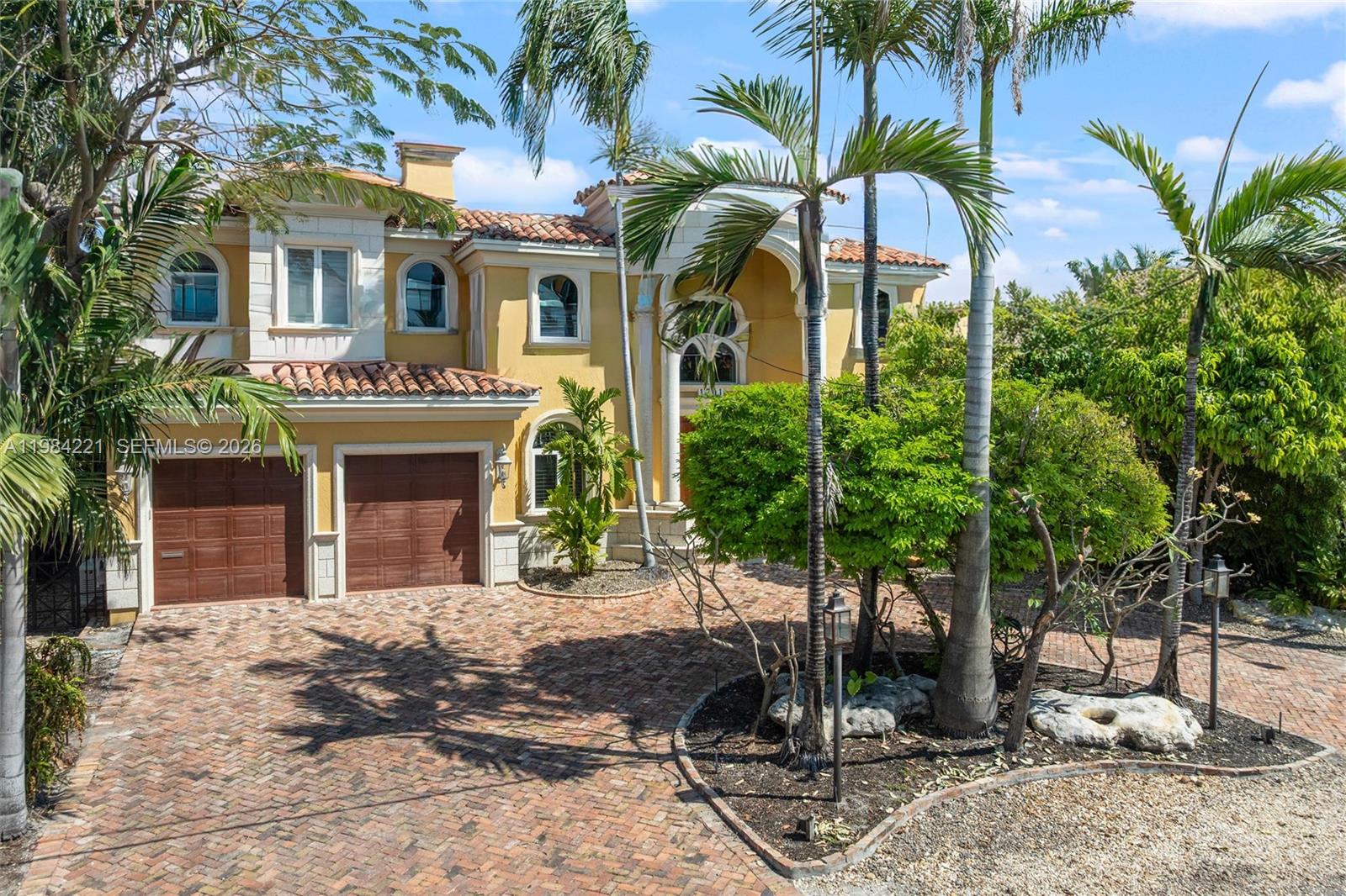 RIO VISTA ISLES - Residential