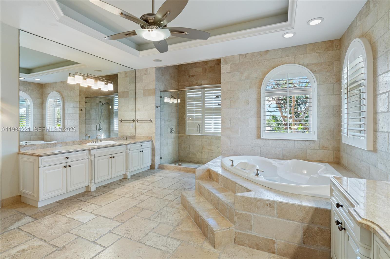 RIO VISTA ISLES - Residential