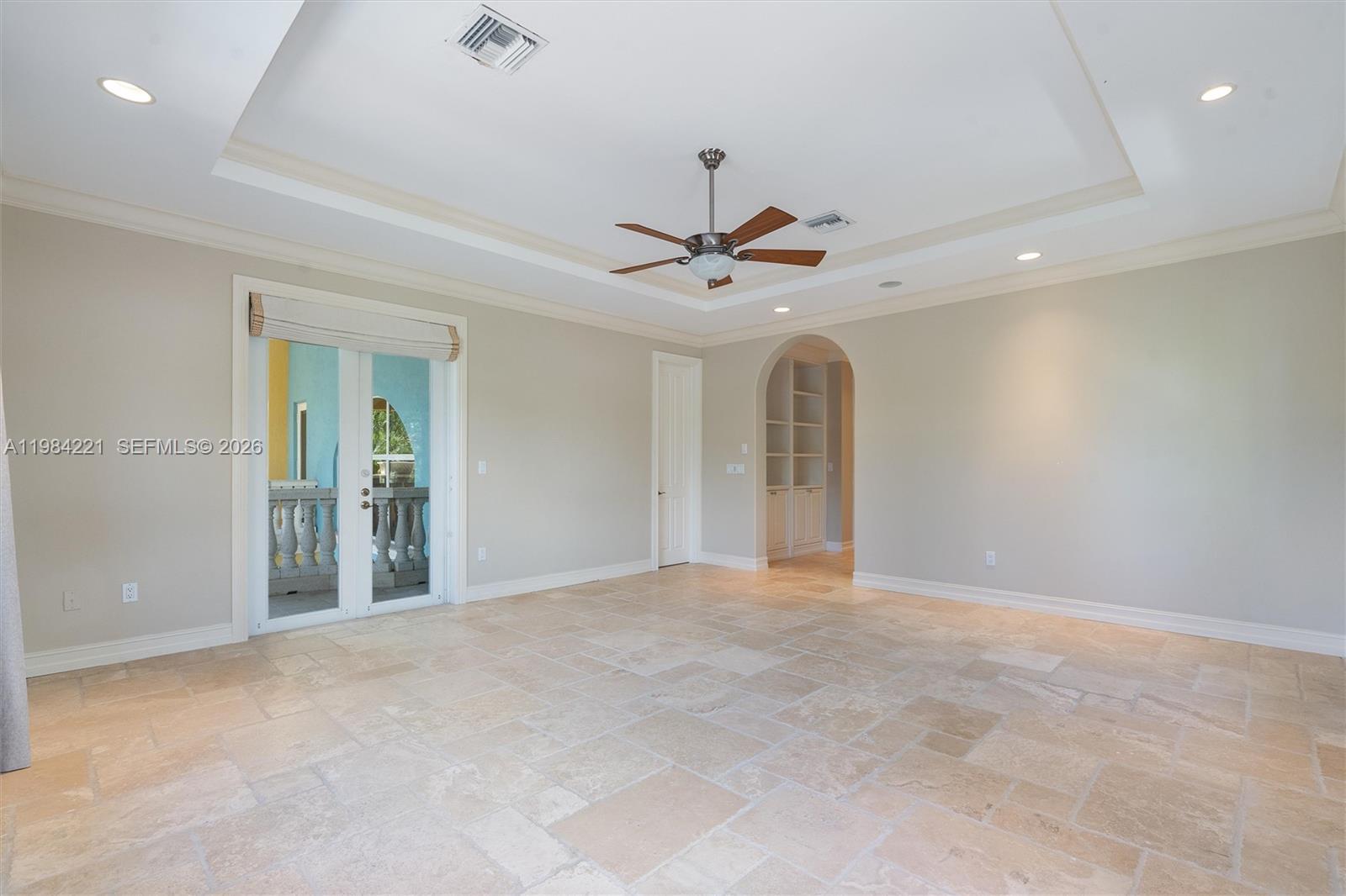 RIO VISTA ISLES - Residential