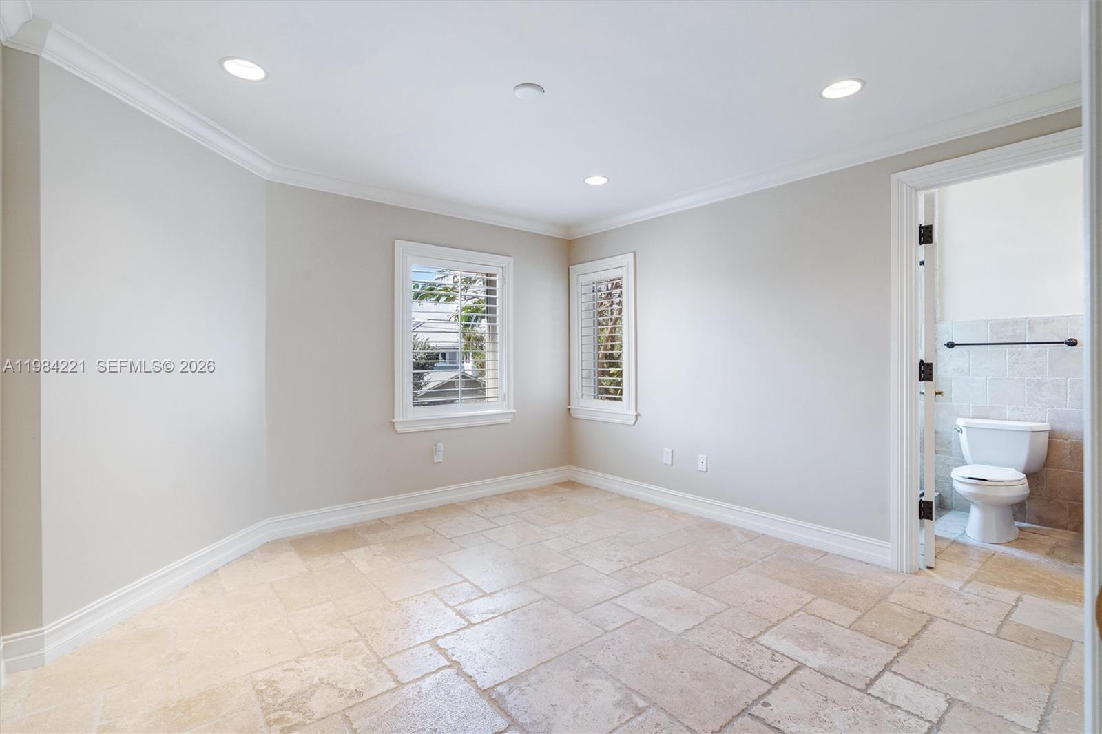 RIO VISTA ISLES - Residential