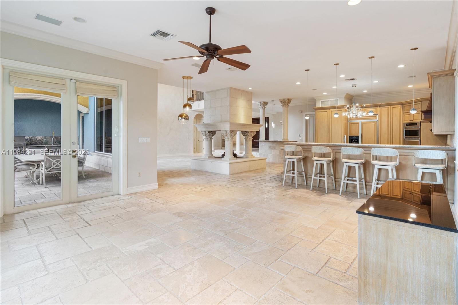 RIO VISTA ISLES - Residential